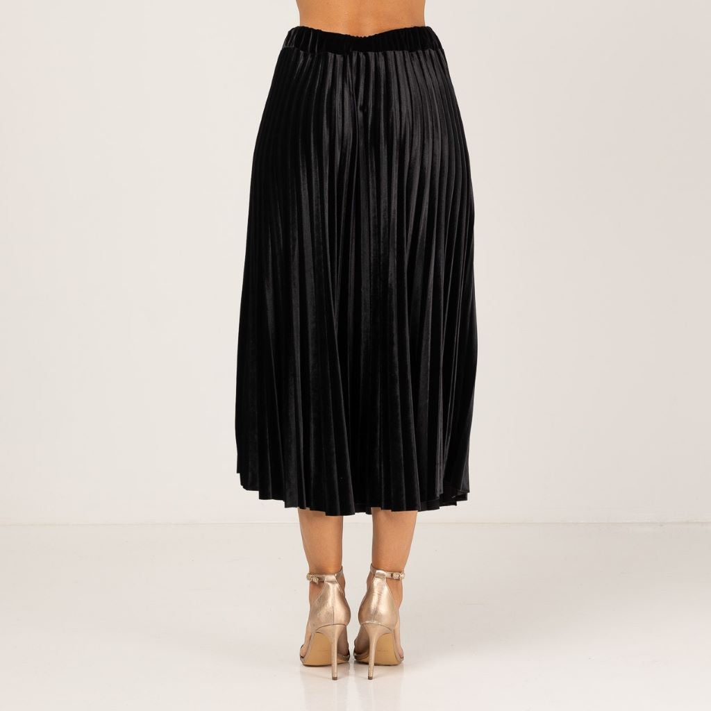 Falda de terciopelo negra ZARA MANGO