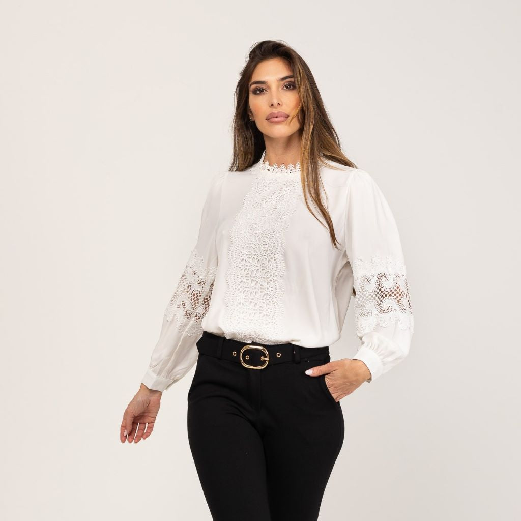 Blusa Blanca con Puntilla MANGO ZARA