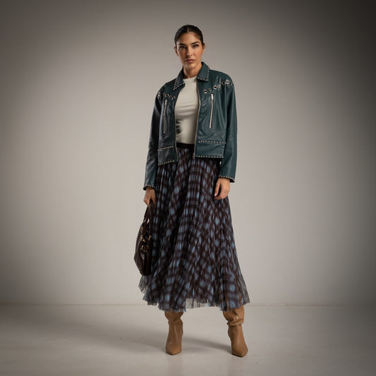 Falda de tul tartán azul con cazadora ecopiel azul pato