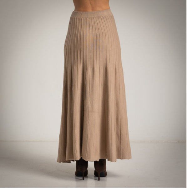 Falda larga beige de canale Moda50