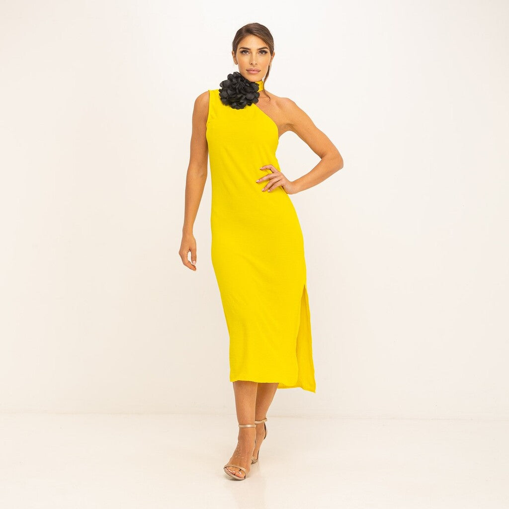 Vestido de Fiesta Amarillo Rosa en el cuello