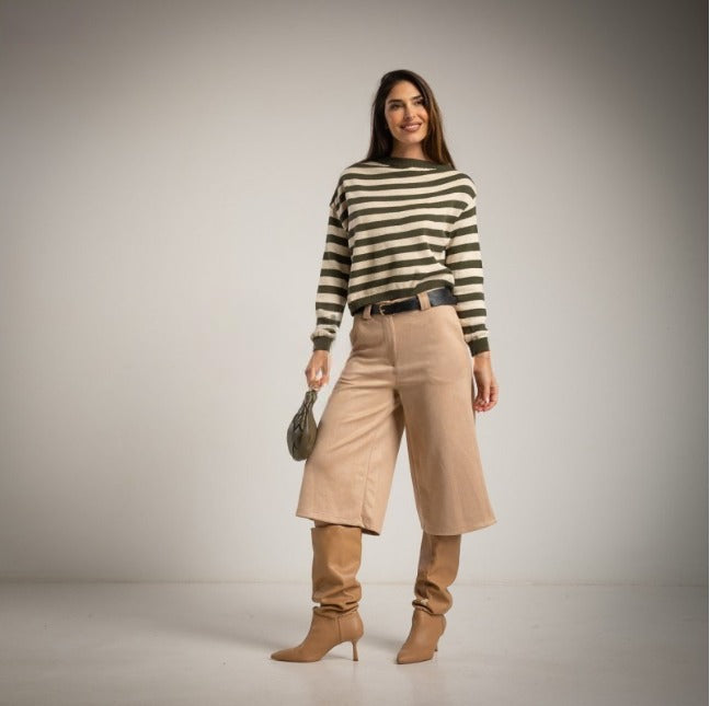 Bermudas de antelina color beige con cintuon