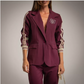 Blazer Sport color burgundy con escudo de cristales de swarovski