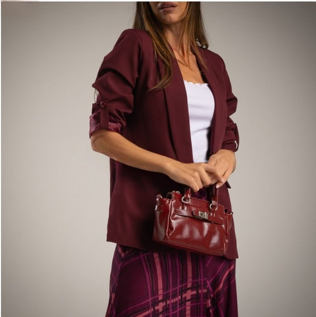 Blazer borgoña manga recogida