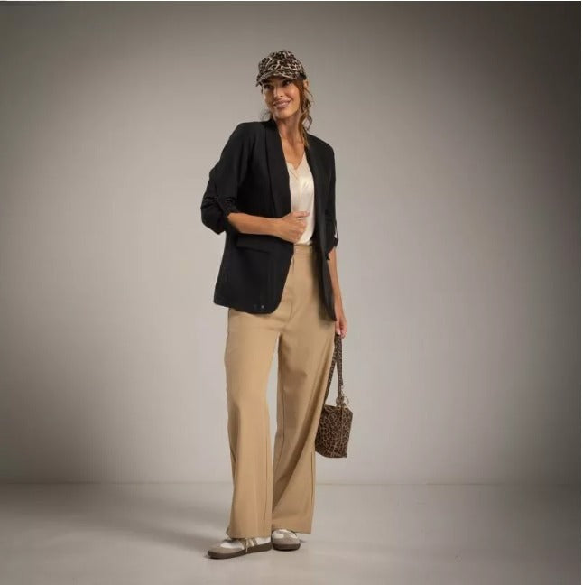 Blazer negra manga recogida
