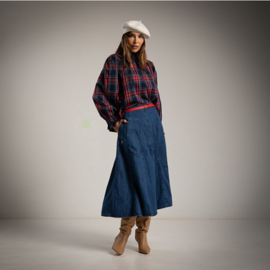 Blusa tartán azul marino y roja con manga abullonada Moda50