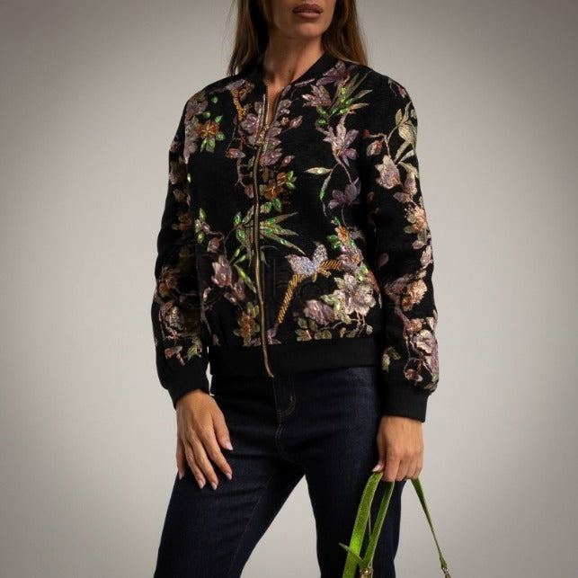 Bomber negra estampado floral con pedrería