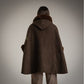 Capa marron con capucha