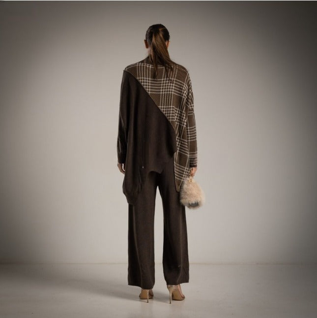 Conjunto de lana marron chocolate compuesto por pantalon y casaca