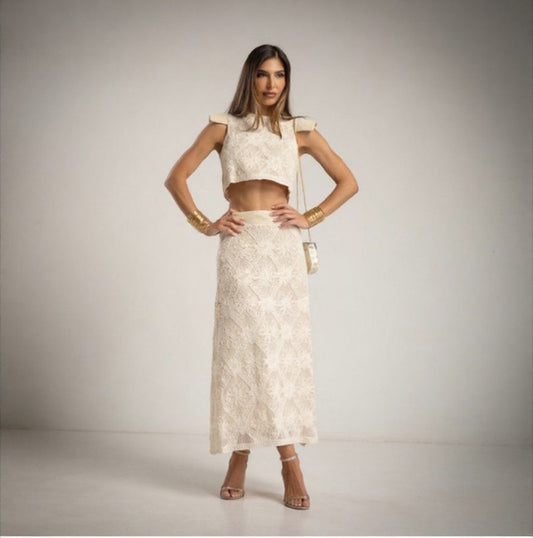 Conjunto  top y falda Bordado en crudo 