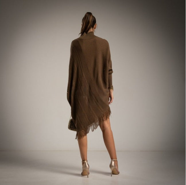 Maxi Poncho marron chocolate con flecos