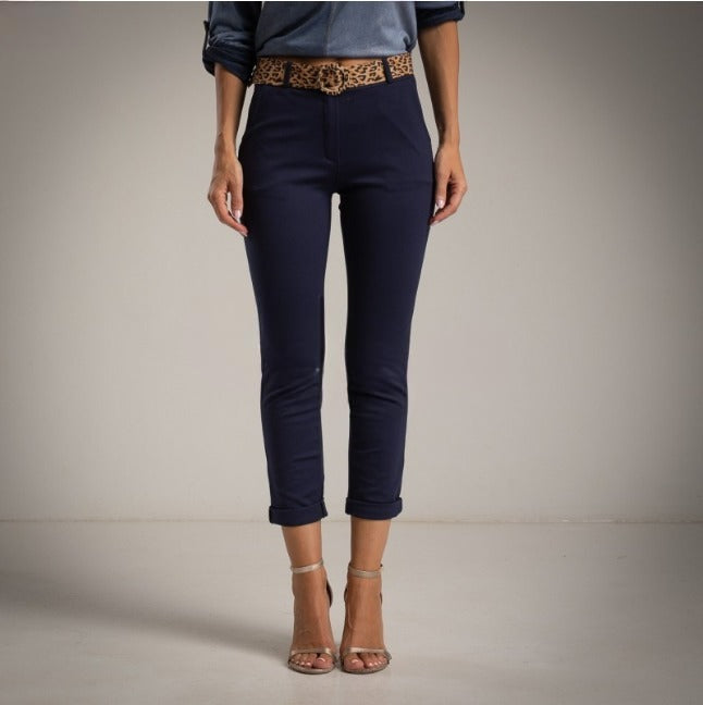 Pantalón Pitillo azul marino con cinturón animal print Tallas Grandes
