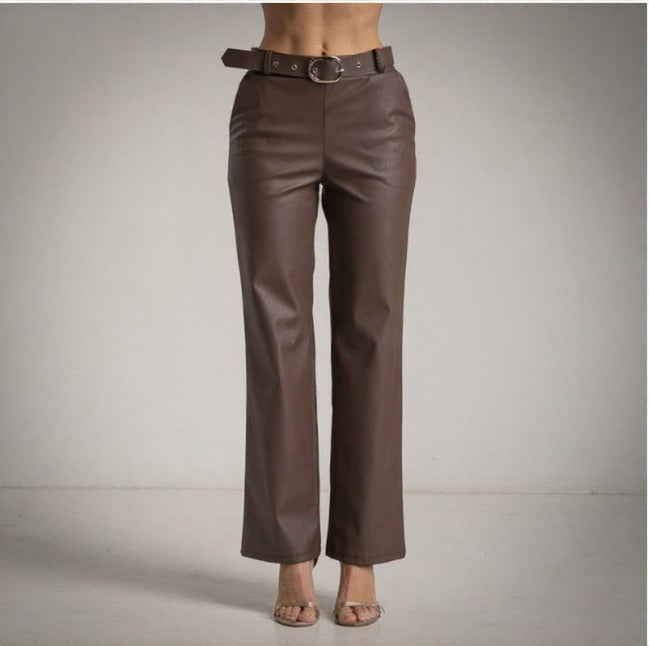 Pantalon ecopiel con cinturon marron chocolate