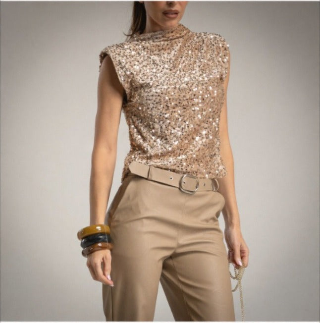 Top crop de lentejuelas con hombreras oro
