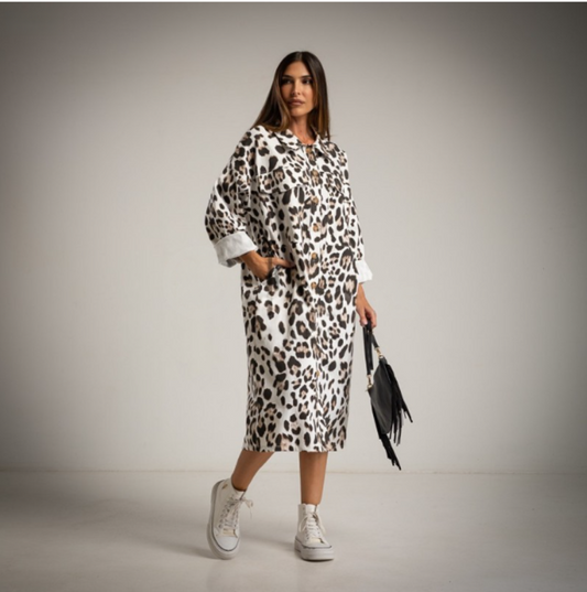 Vestido Animal Print Blanco Con Catrina de entejuelas enla Espalda