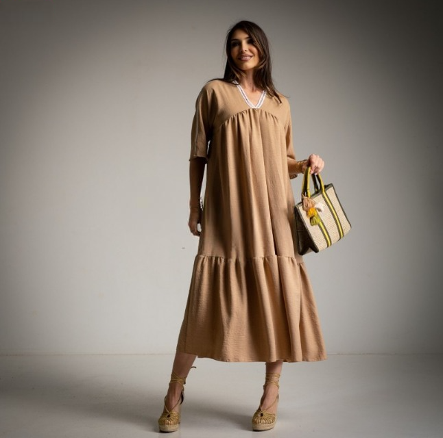 Vestido Holgado con Volantes Beige ZARA