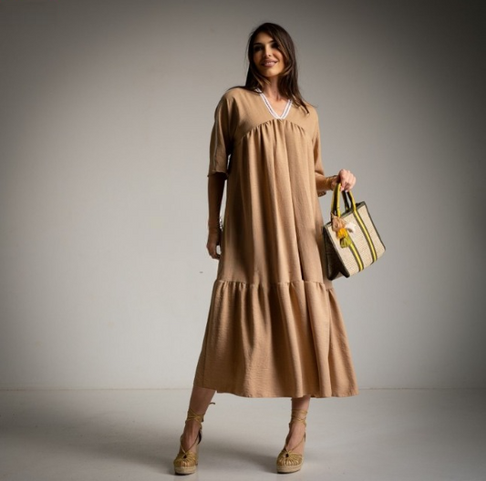 Vestido Holgado con Volantes Beige ZARA