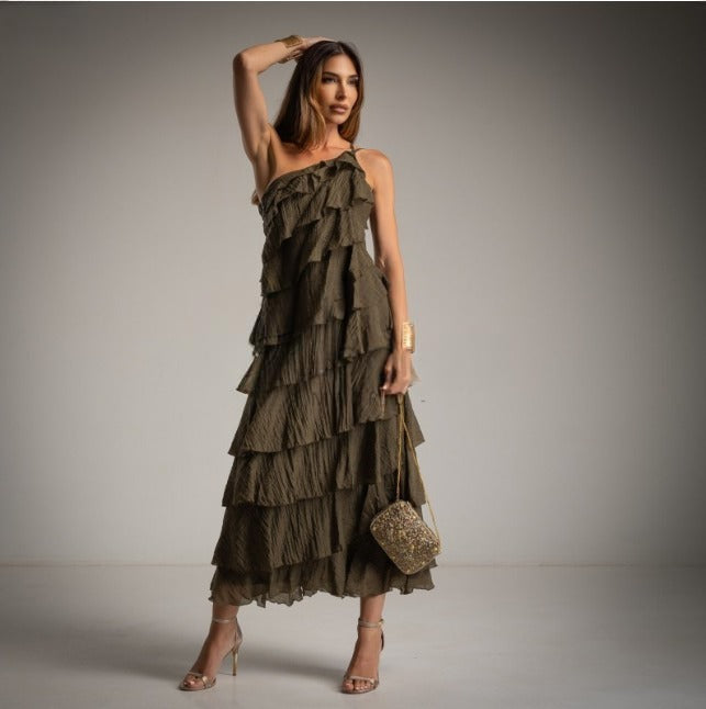 Vestido asimetrico con volantes kaki