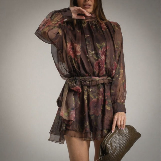 Vestido de fiesta corto efecto seda marron chocolate estampado floral