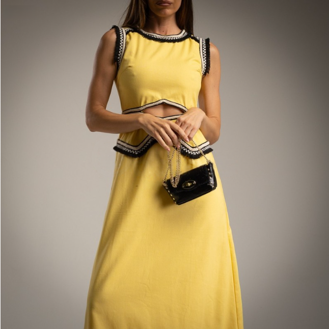Vestido en lino corte cut out con bordados en negro y blanco Moda50 color vainilla