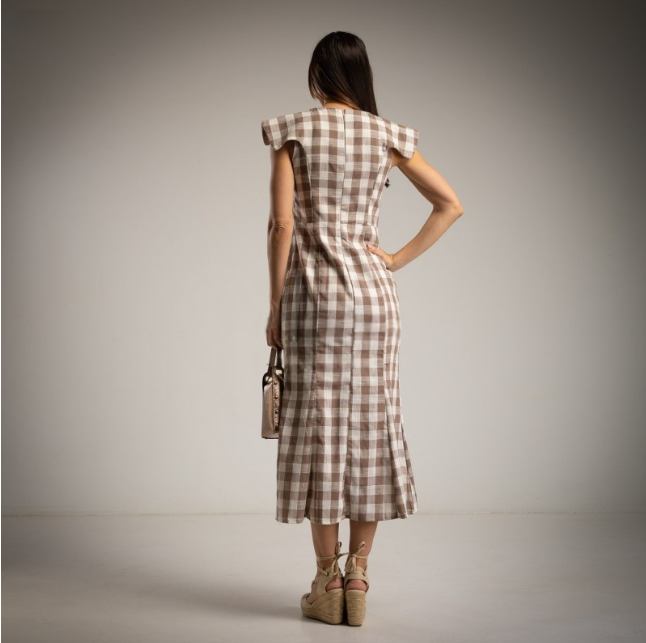 Vestido entallado estampado cuadros vichy beige