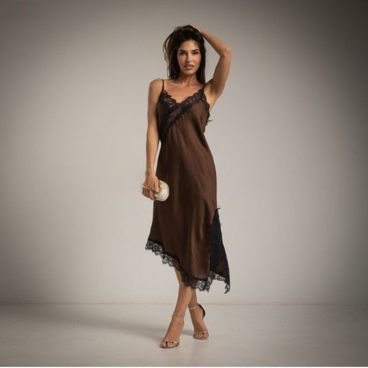 Vestido lencero marron chocolate asimetrico satinado