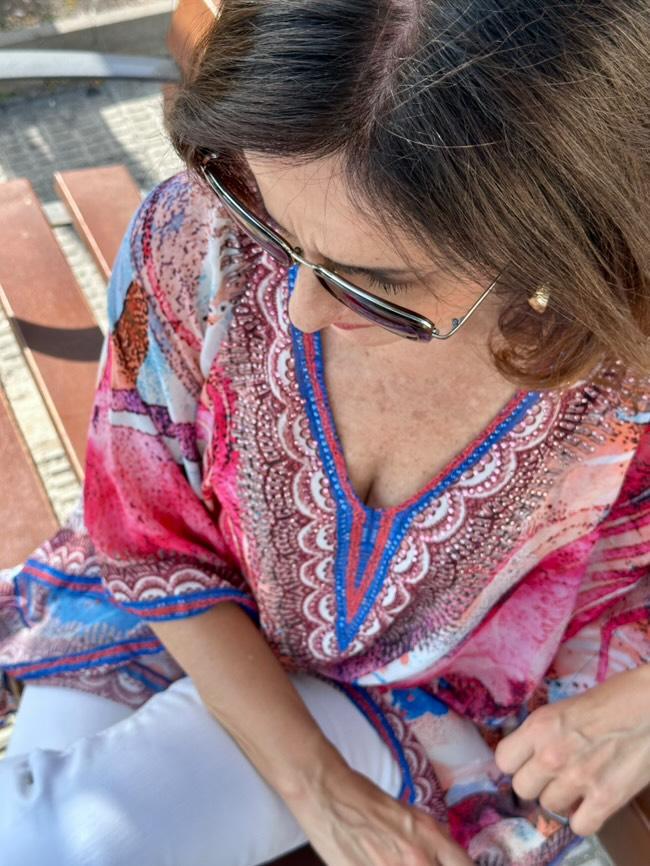 Kaftan Rojo y Azul con Pedrería